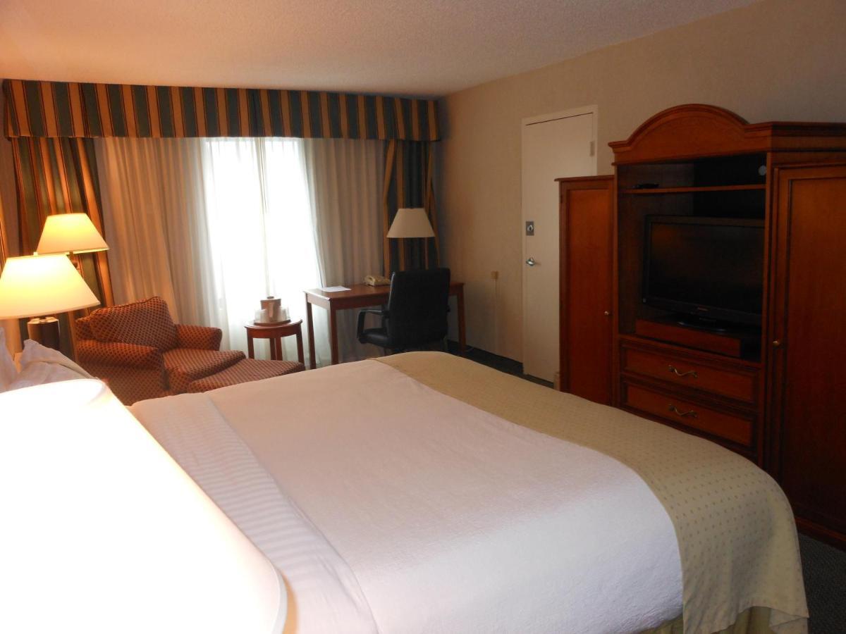 Holiday Inn South Burlington, An Ihg Hotel Экстерьер фото