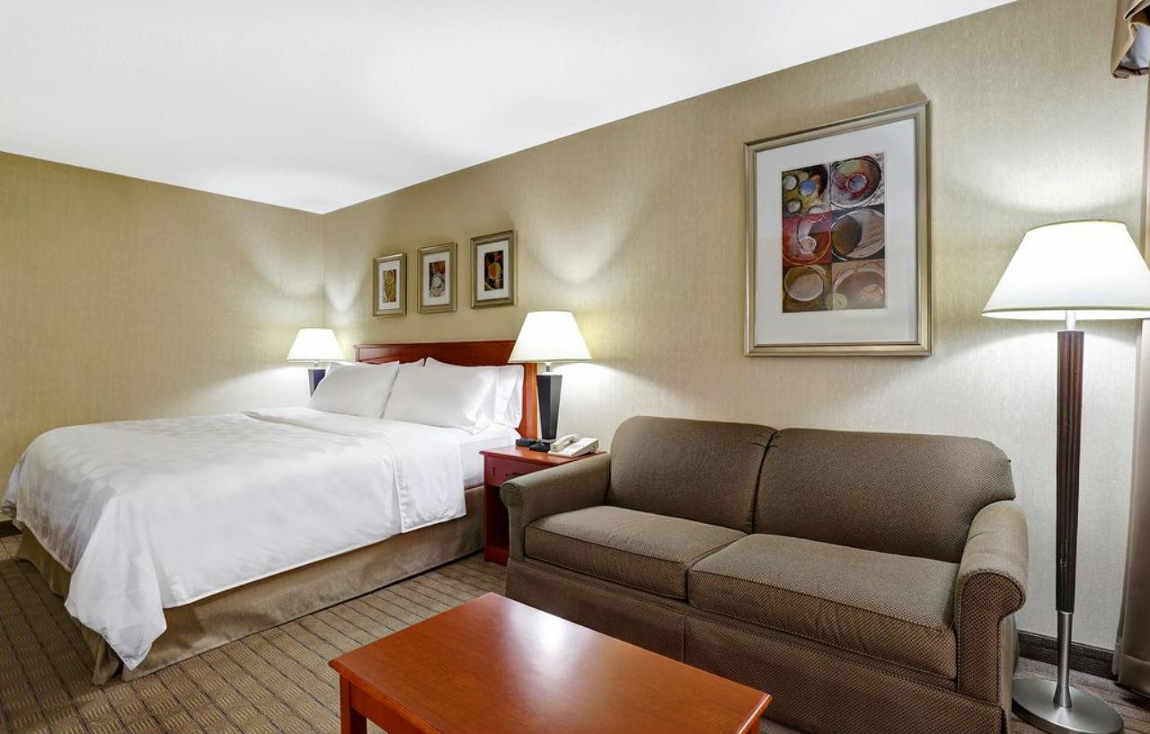 Holiday Inn South Burlington, An Ihg Hotel Экстерьер фото